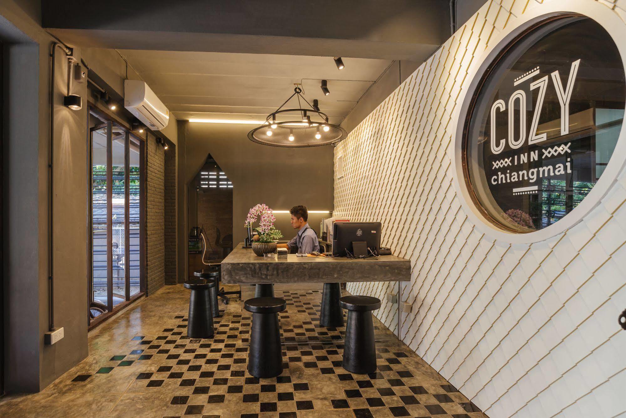 Cozy Inn Τσιάνγκ Μάι Εξωτερικό φωτογραφία